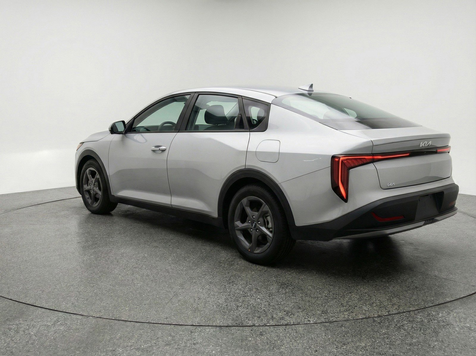 Used 2025 Kia K4 LXS image 6