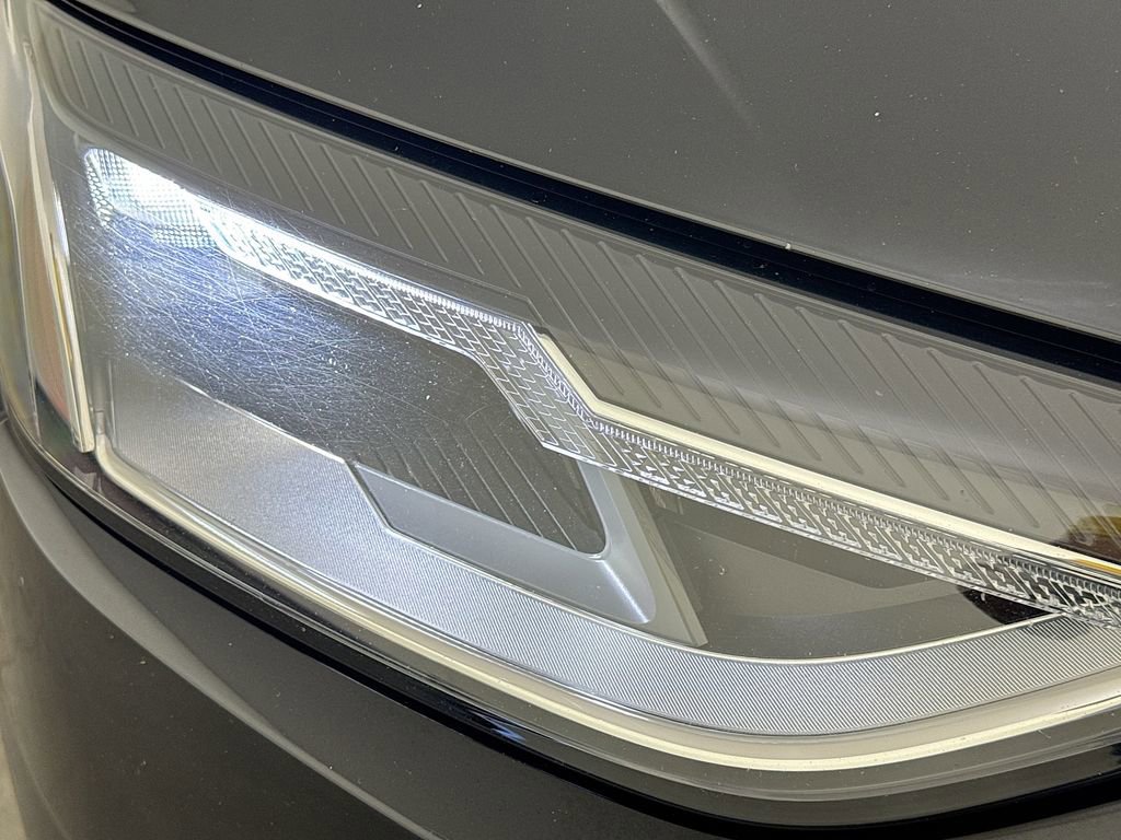 Used 2020 Audi A4 2.0T Premium w/ Convenience Package image 38