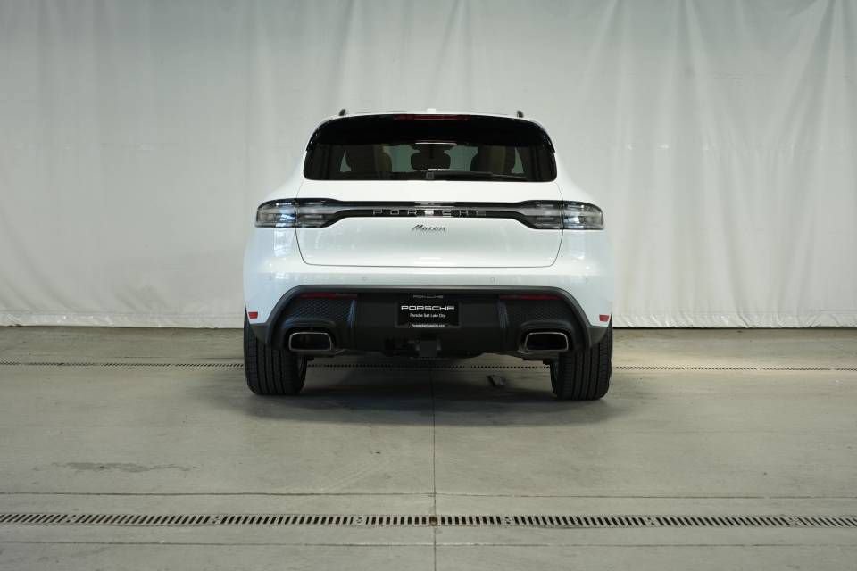 Certified 2026 Porsche Macan AWD/4WD image 6