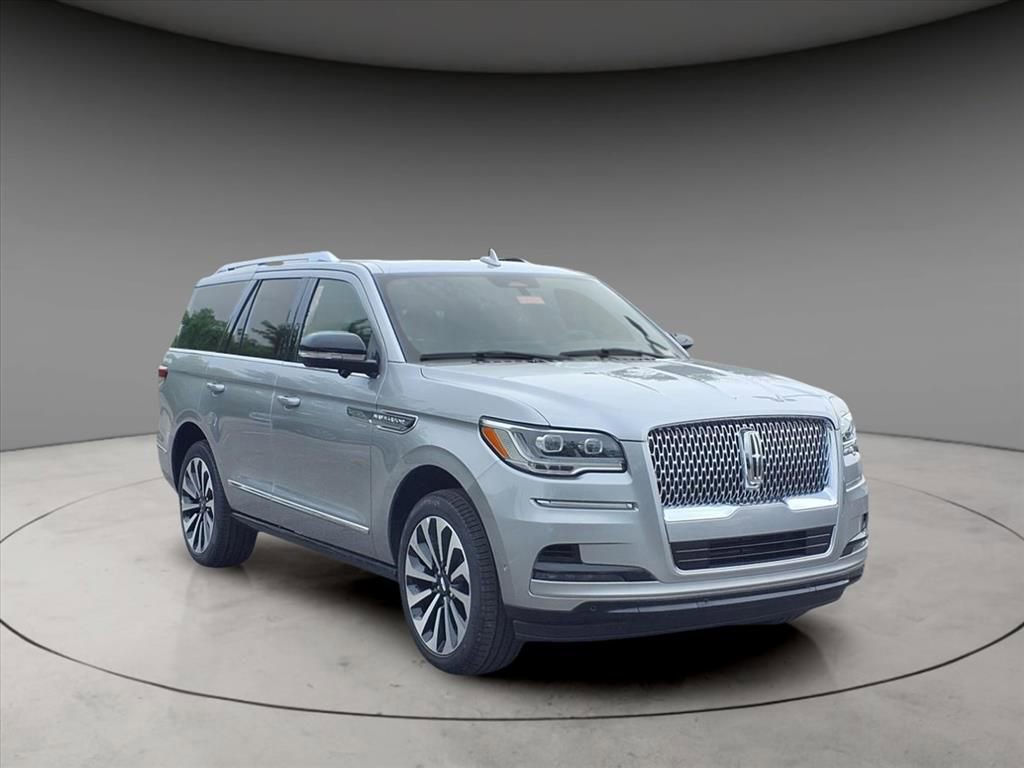 New 2024 Lincoln Navigator Reserve AWD/4WD image 10