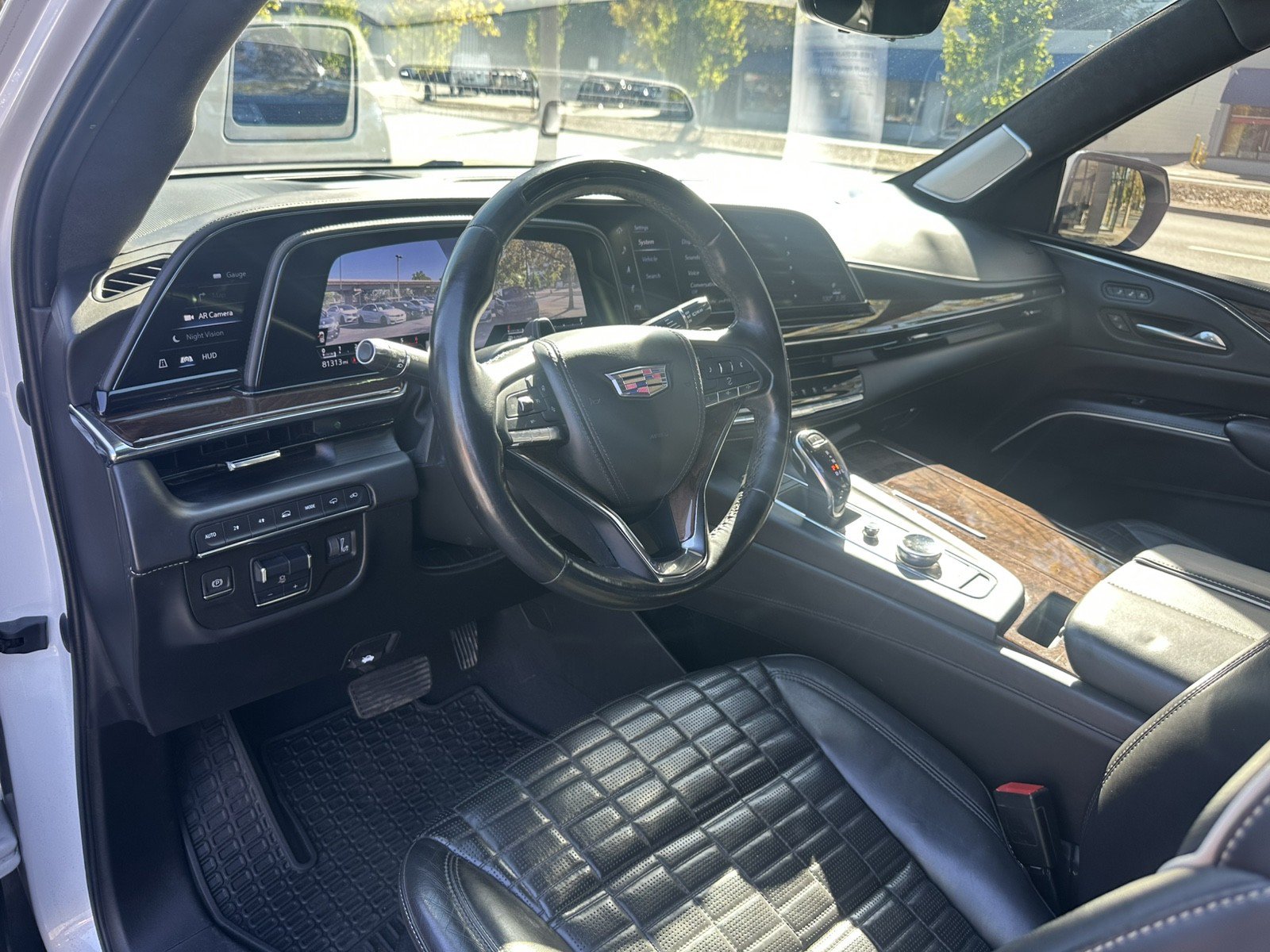 Used 2021 Cadillac Escalade Sport Platinum w/ LPO, ONYX Package AWD/4WD image 19