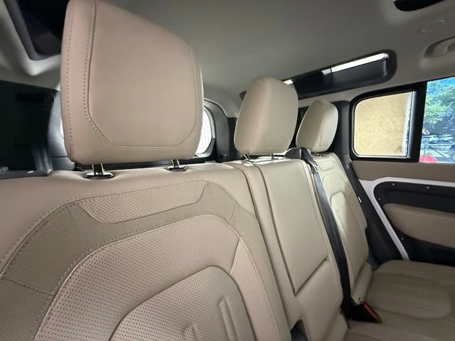 Used 2021 Land Rover Defender 110 S AWD/4WD image 27