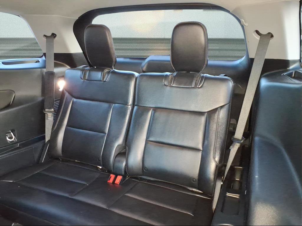 Used 2023 Ford Explorer XLT w/ Equipment Group 202A image 12