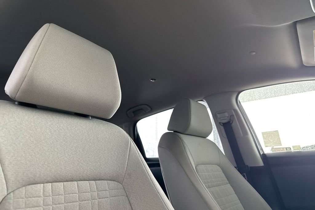 Certified 2023 Honda HR-V LX image 17