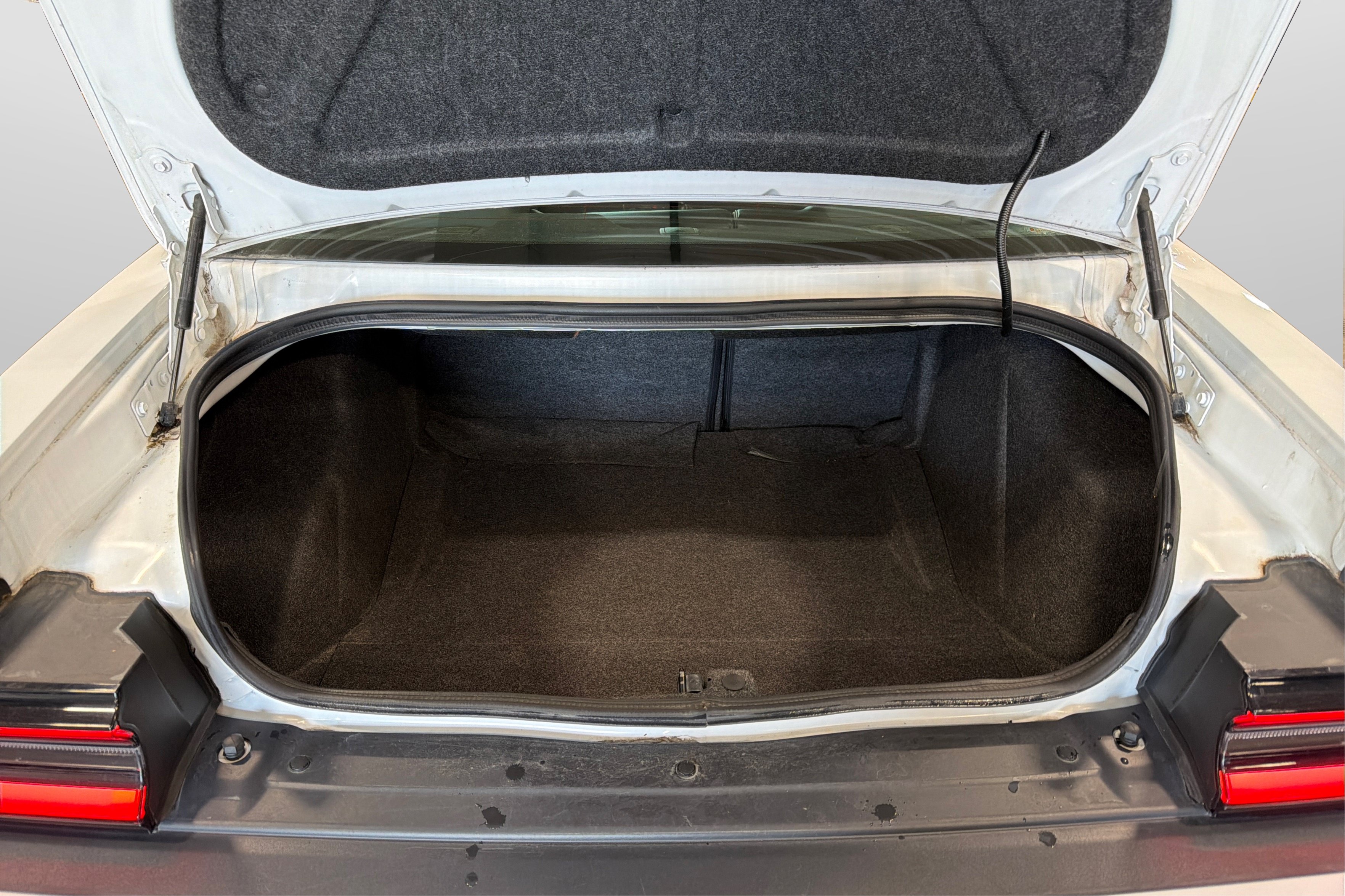 Used 2016 Dodge Challenger SXT Plus RWD image 41