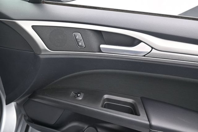 Certified 2020 Ford Fusion SE FWD image 33