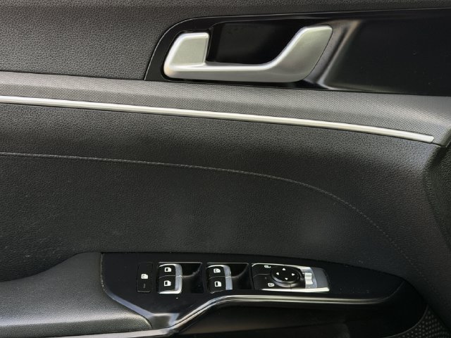 Used 2022 Kia K5 LXS FWD image 21