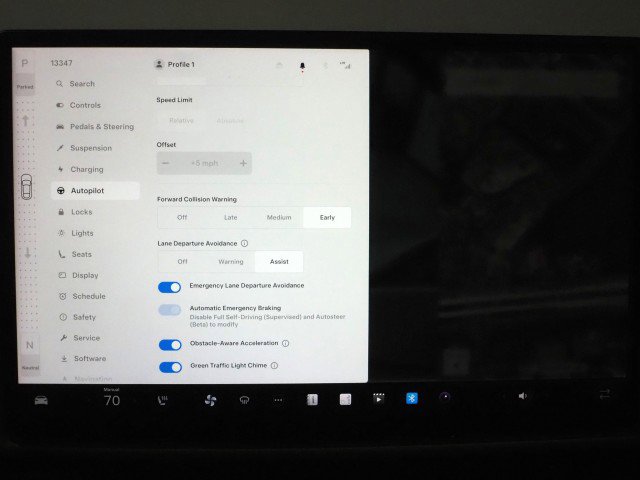 Used 2021 Tesla Model S Plaid image 23