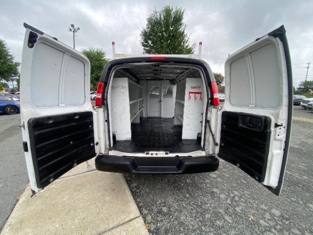 Used 2023 Chevrolet Express 2500 RWD image 9
