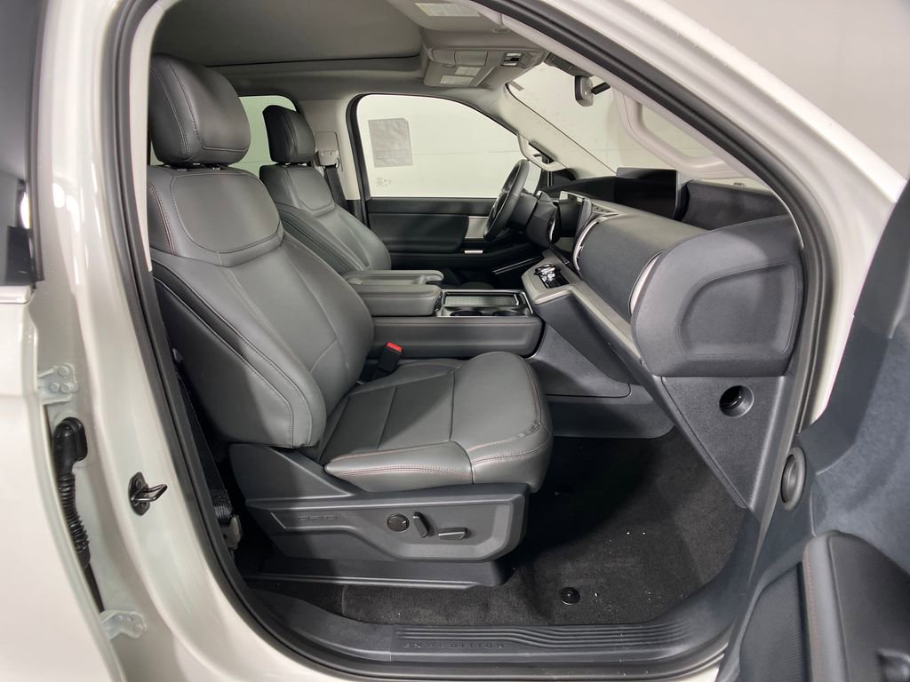 New 2025 Ford Expedition Max Active image 5