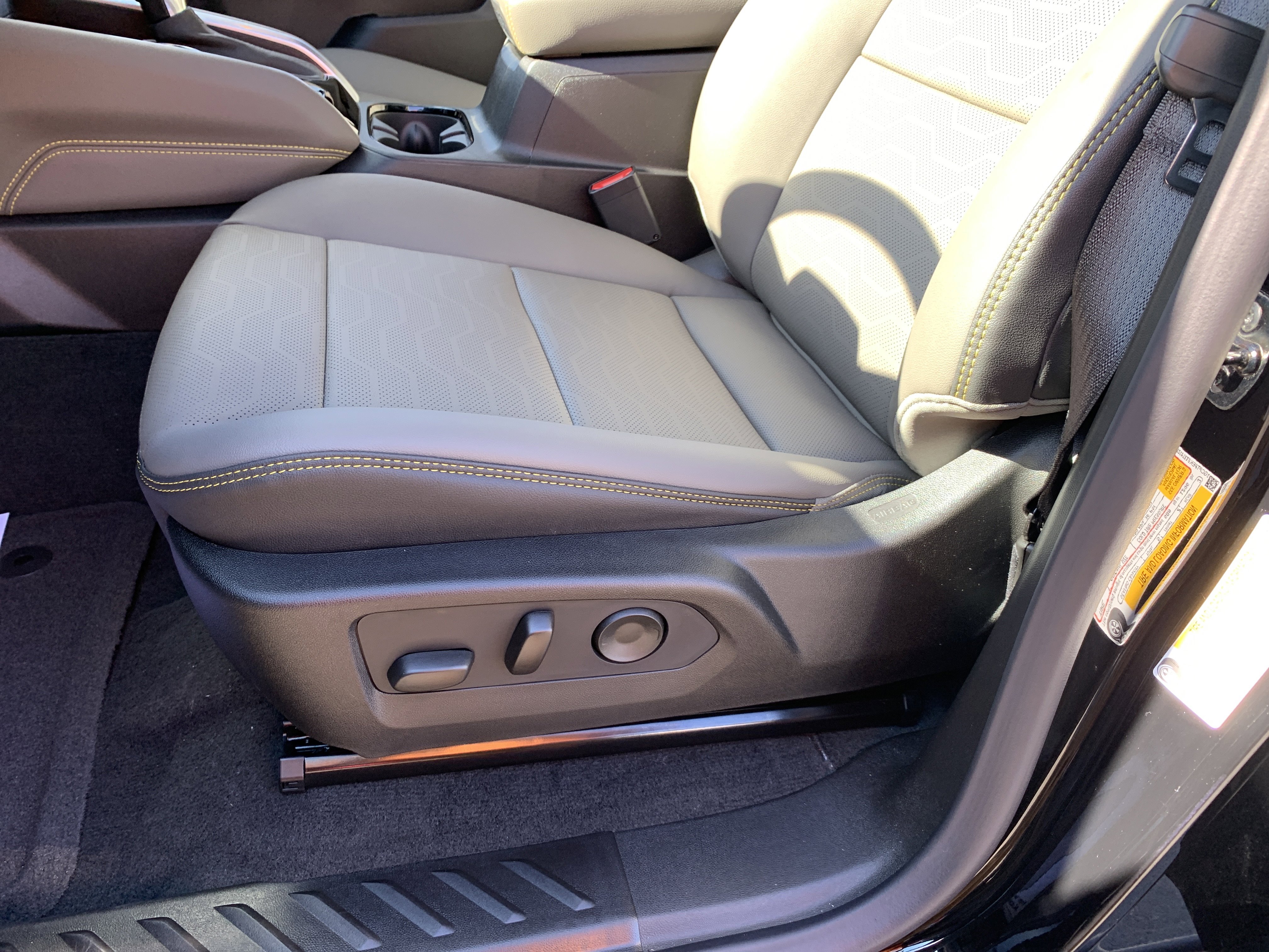 New 2026 Chevrolet Colorado ZR2 w/ Technology Package image 11