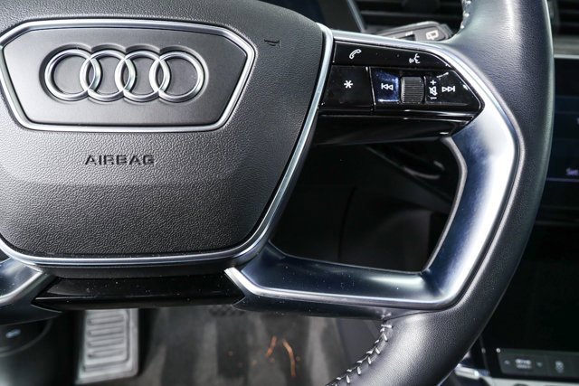 Used 2021 Audi e-tron Premium w/ Convenience Plus Package image 10