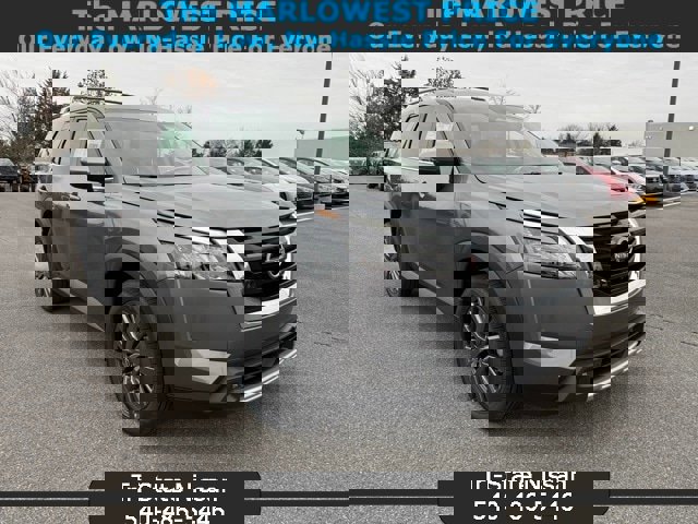 New 2025 Nissan Pathfinder SL w/ SL Premium Package image 1