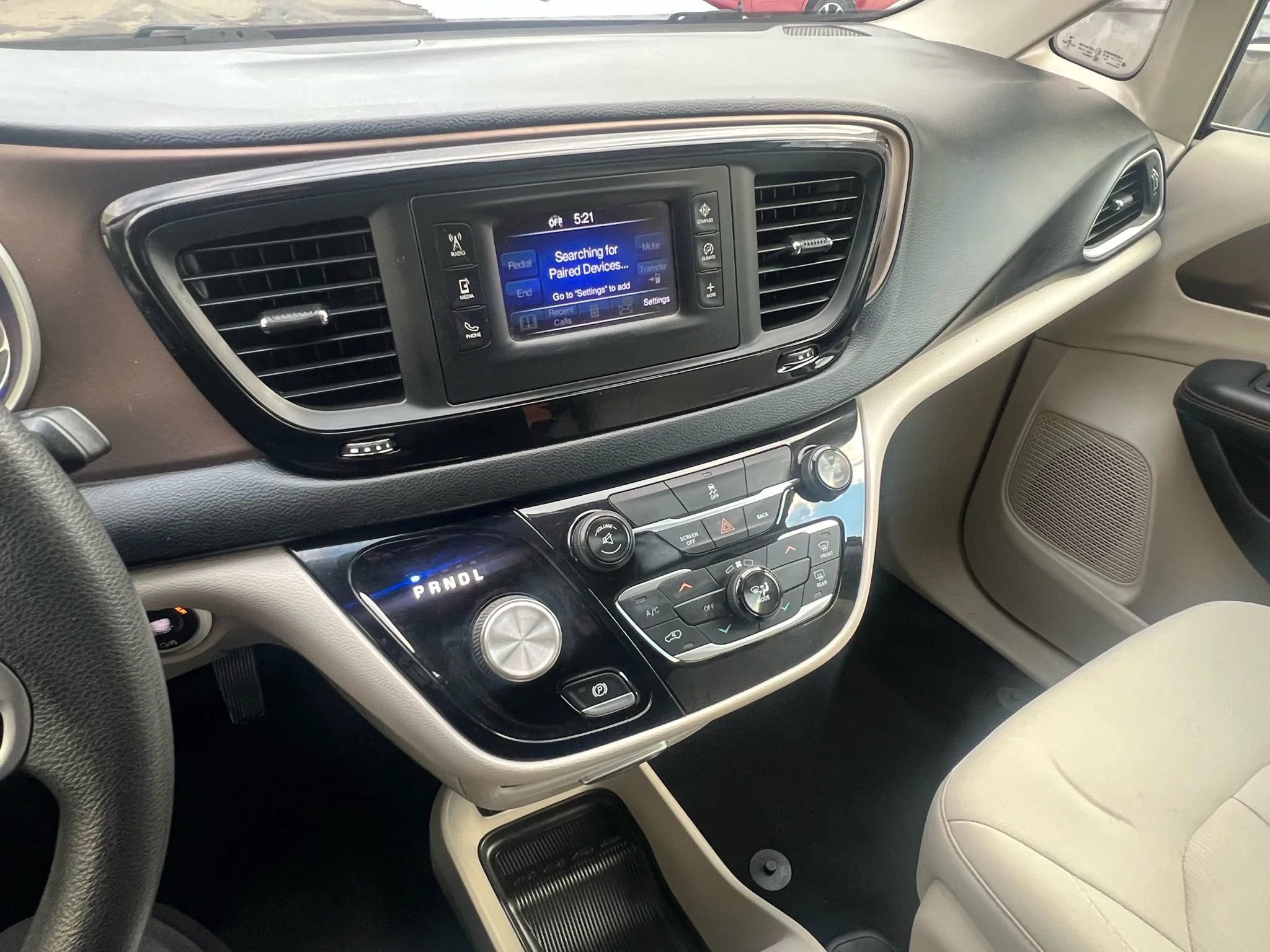 Used 2017 Chrysler Pacifica LX image 19