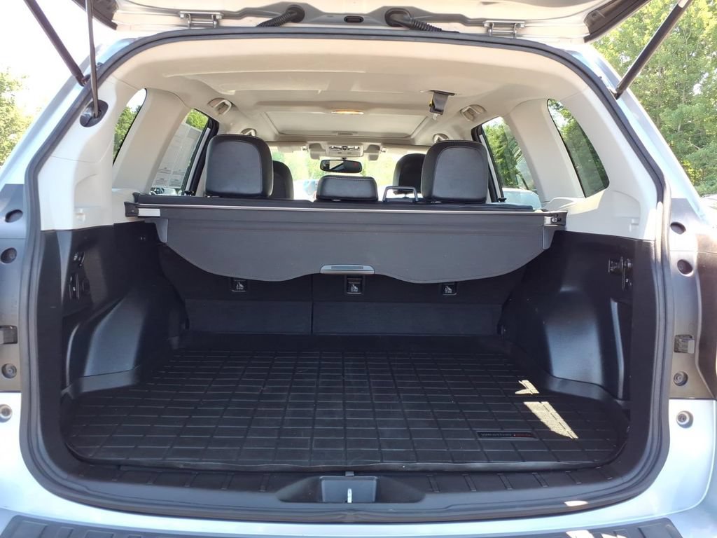 Used 2016 Subaru Forester 2.5i Touring w/ Eyesight & Navigation System AWD/4WD image 19