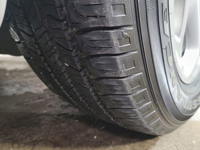 Used 2023 Chrysler Pacifica Limited AWD/4WD image 11