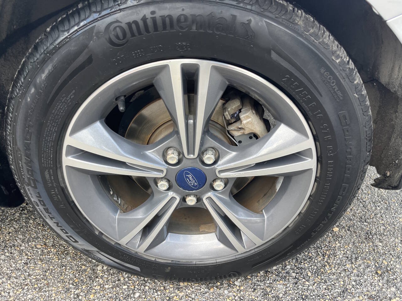 Used 2014 Ford Focus SE w/ SE Sport Package FWD image 32