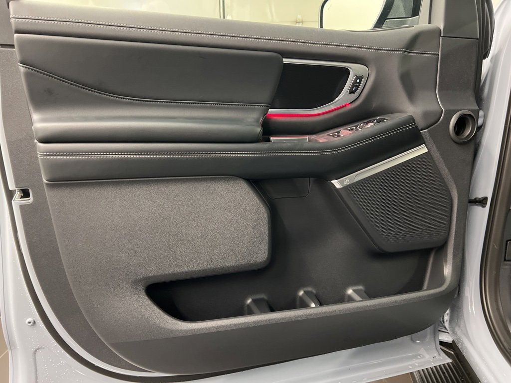 New 2026 Ford Expedition Platinum image 31