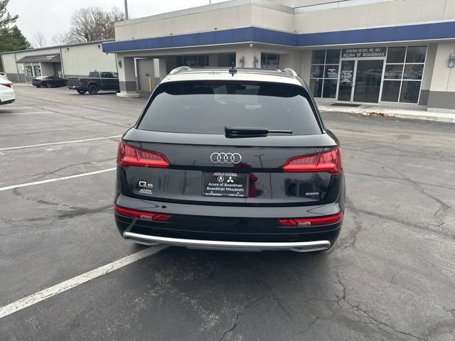 Used 2019 Audi Q5 2.0T Premium w/ Convenience Package image 4