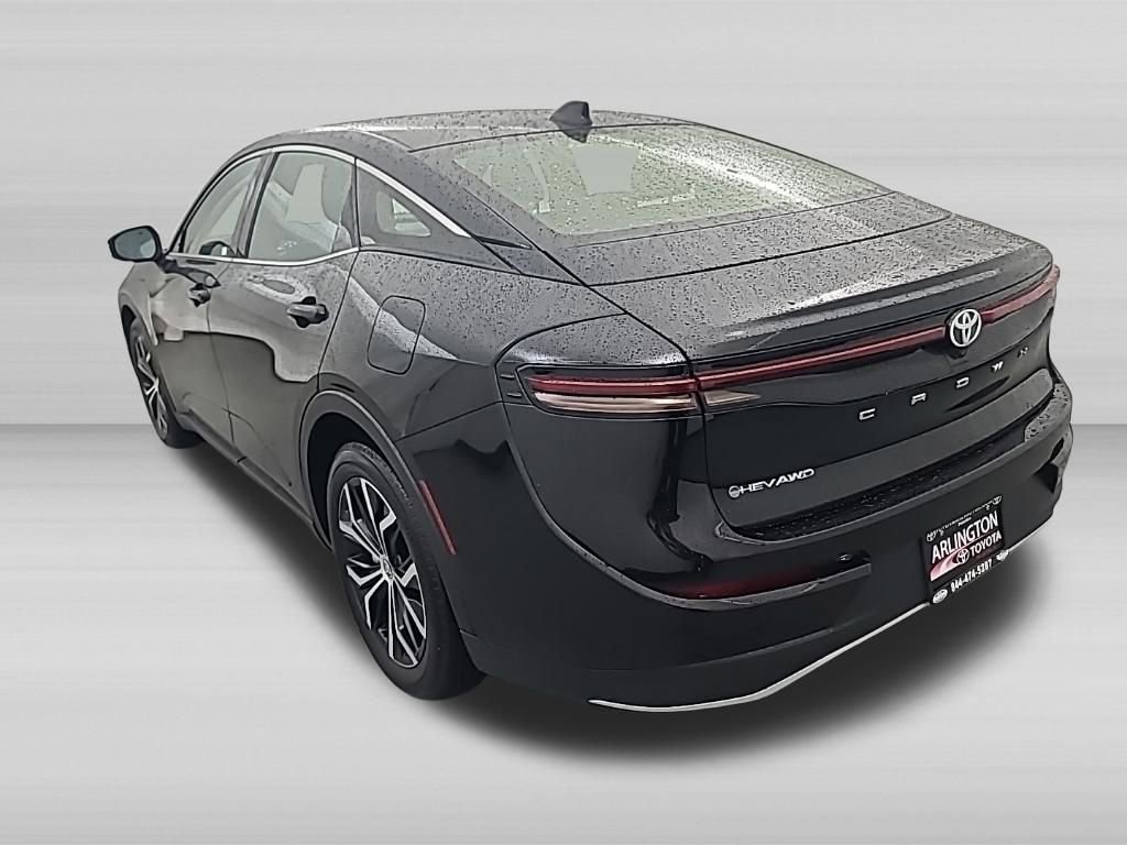 Used 2025 Toyota Crown XLE AWD/4WD image 7