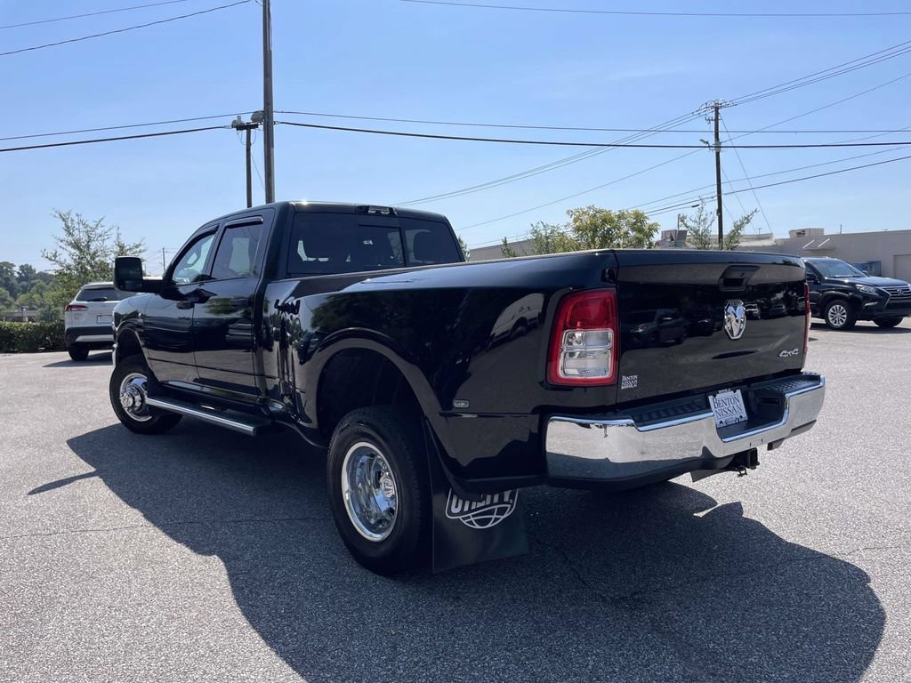 Used 2024 RAM 3500 Tradesman w/ Chrome Appearance Group AWD/4WD image 5