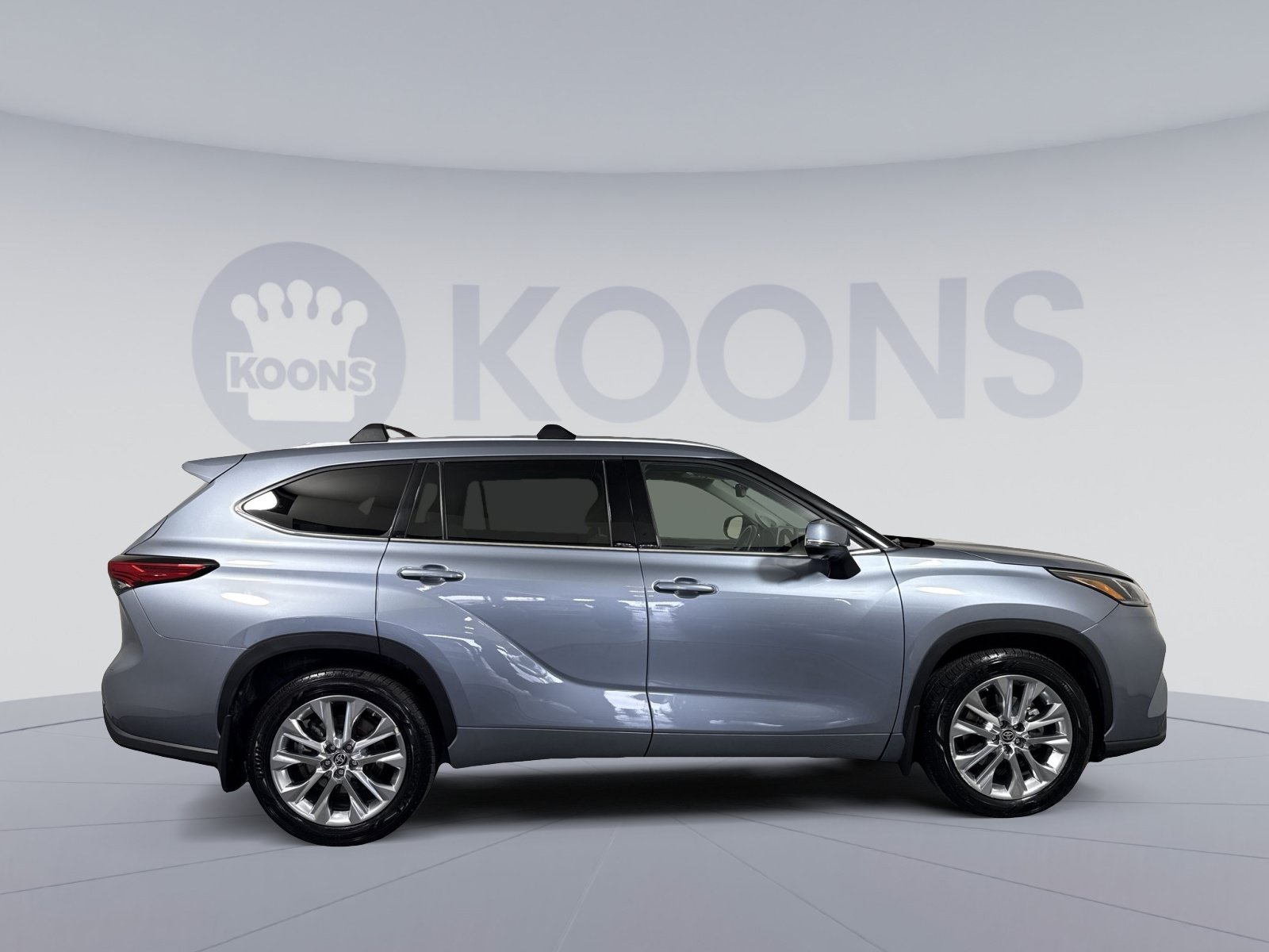 Used 2023 Toyota Highlander Limited AWD/4WD image 8