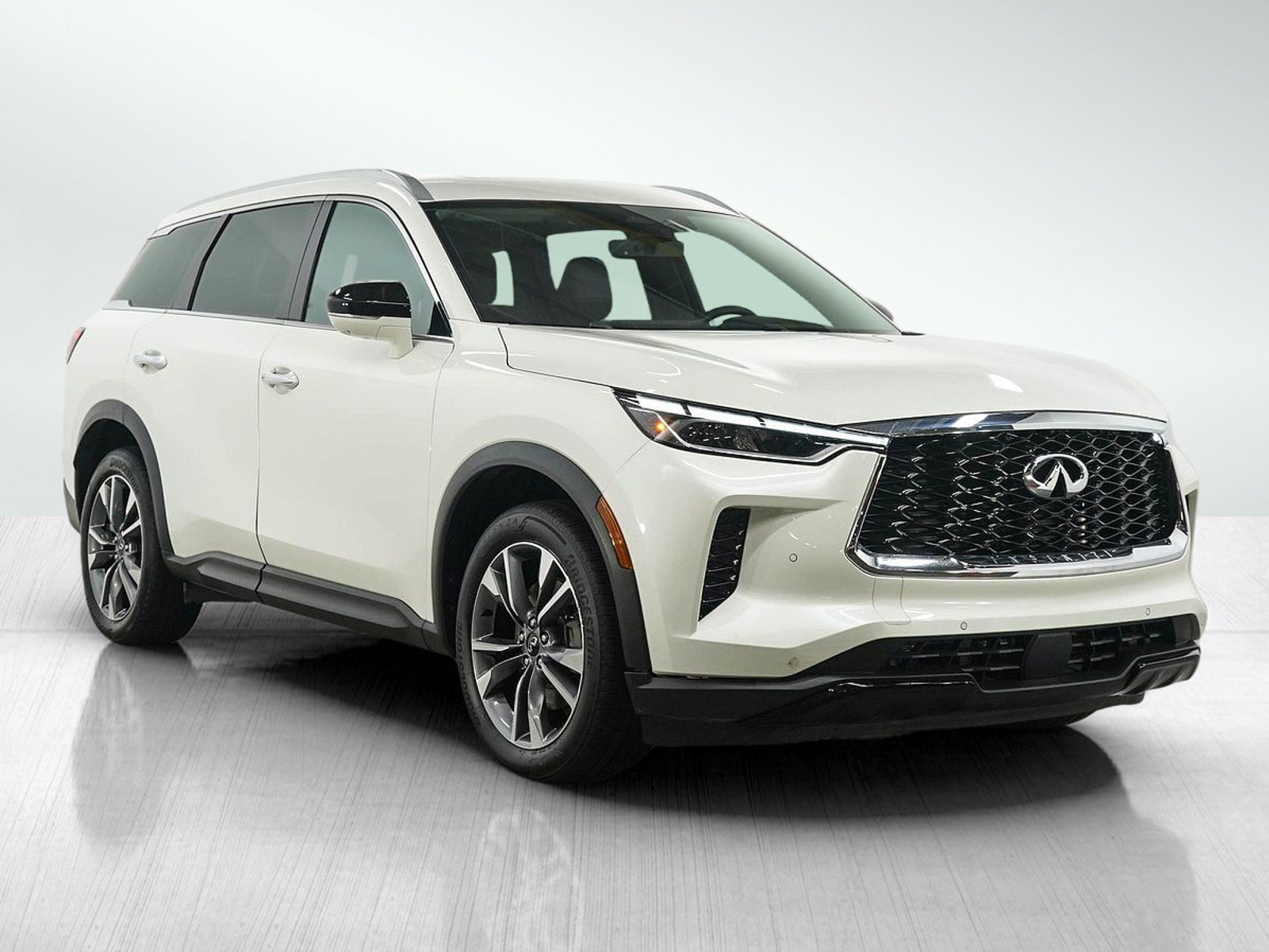 Used 2024 INFINITI QX60 Luxe AWD/4WD image 7