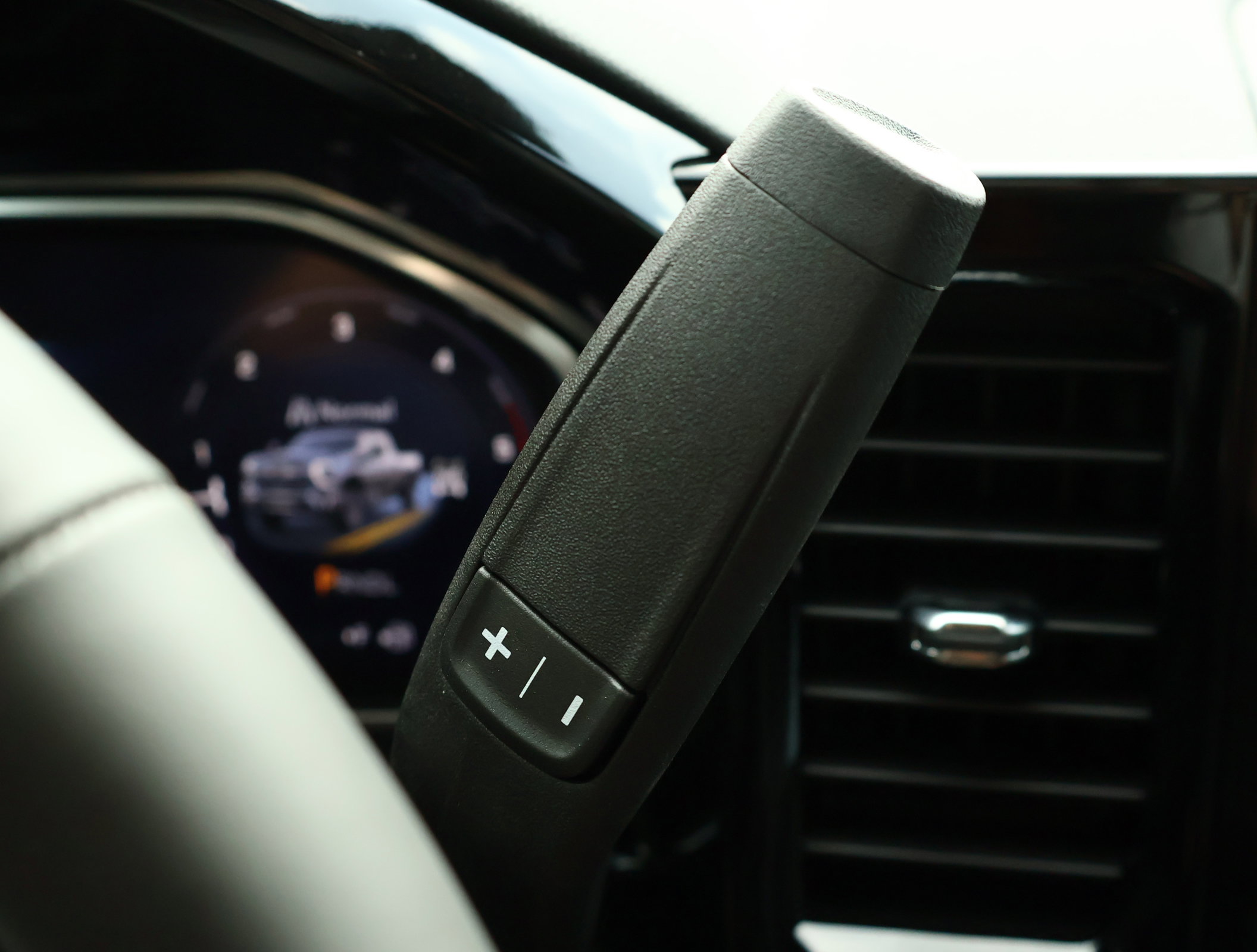 New 2026 Chevrolet Silverado 2500 LTZ w/ LTZ Convenience Package AWD/4WD image 18