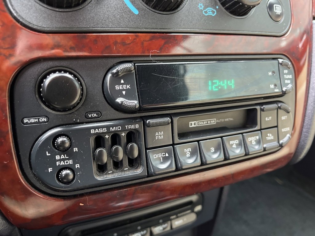 Used 2002 Chrysler Sebring Limited image 29