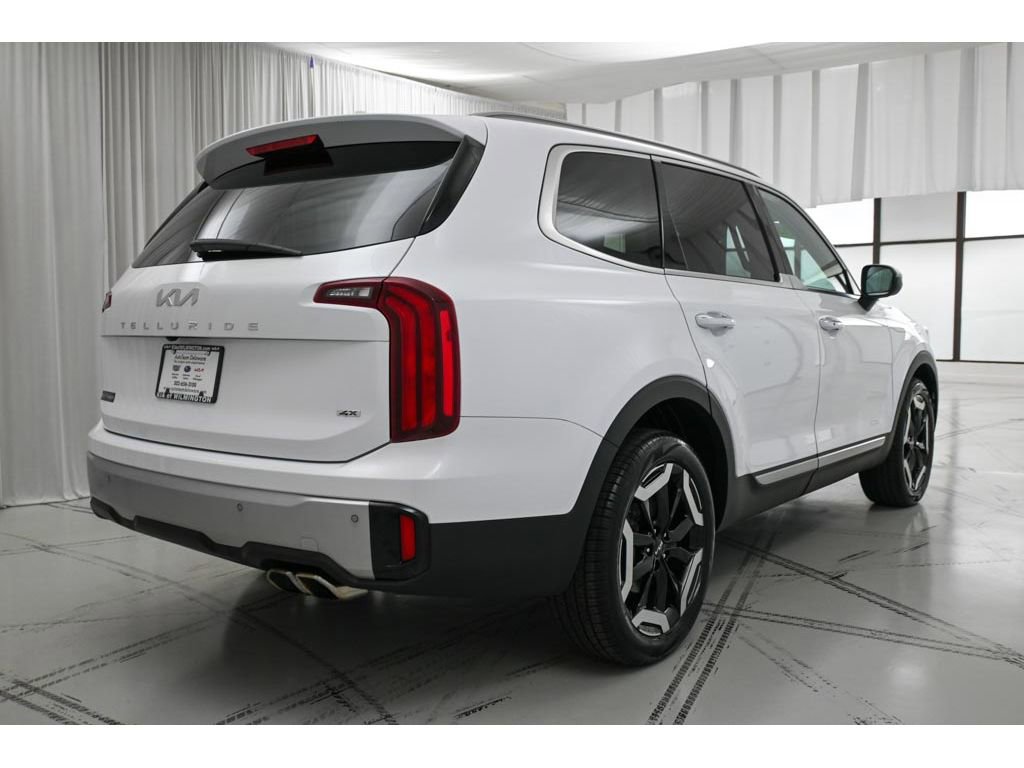 Used 2023 Kia Telluride S AWD/4WD image 7