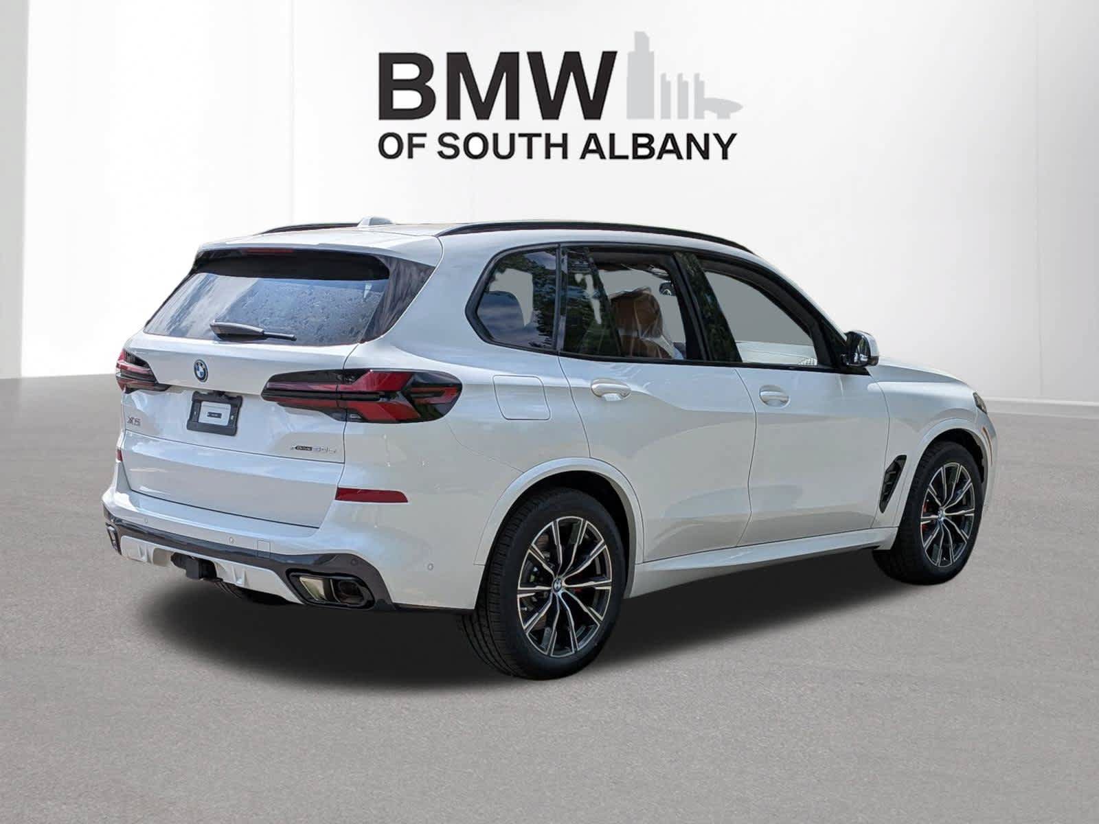 New 2026 BMW X5 xDrive50e w/ M Sport Package AWD/4WD image 5
