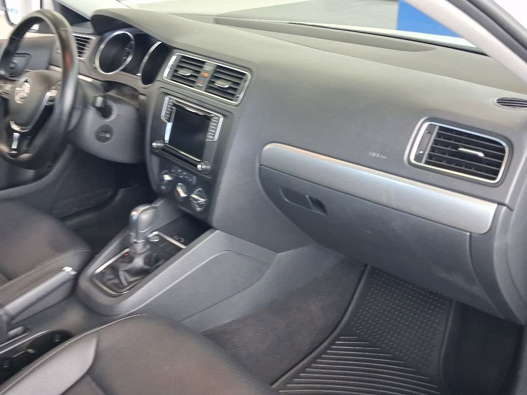 Used 2017 Volkswagen Jetta SE FWD image 20