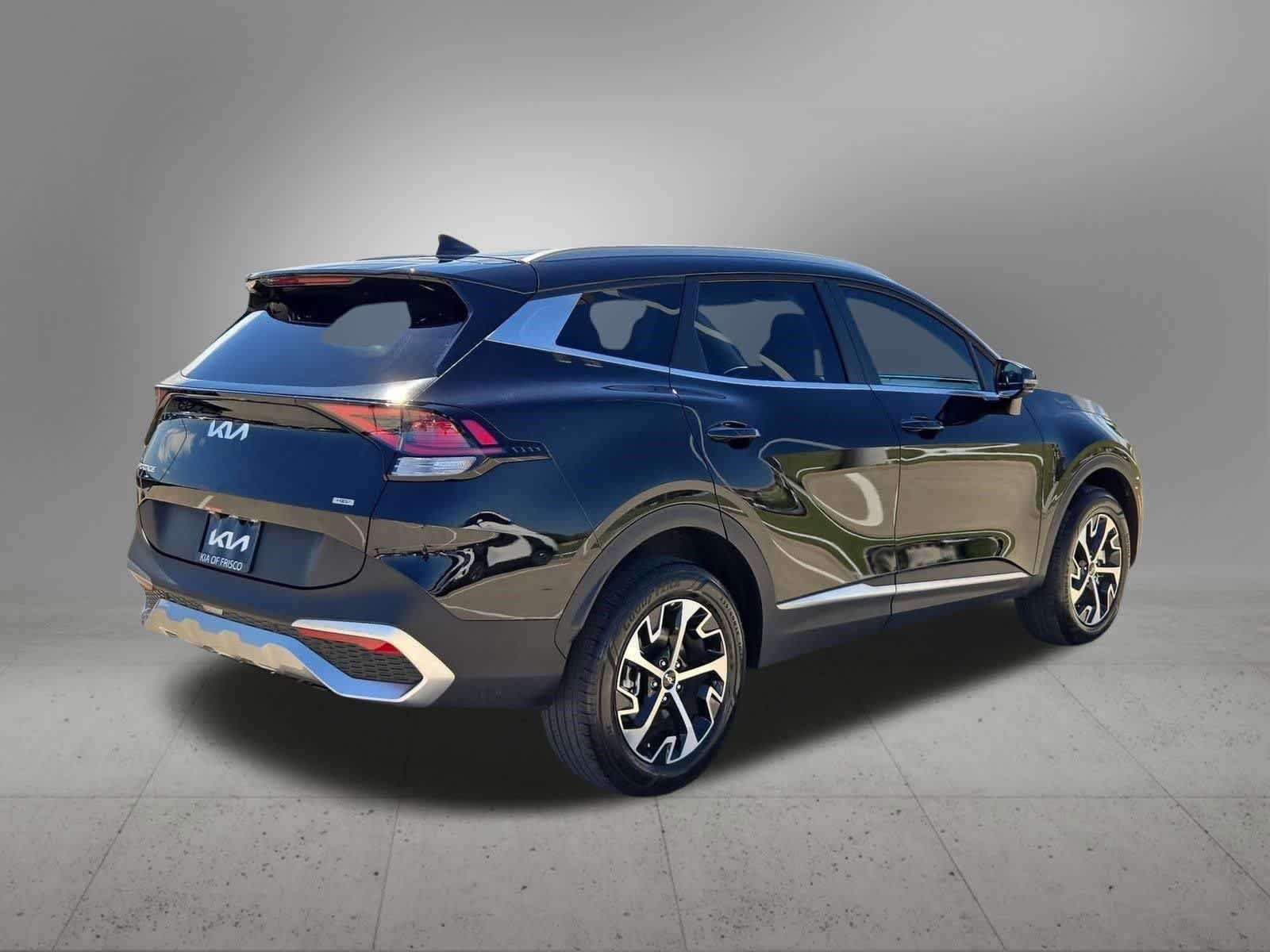 Used 2025 Kia Sportage EX image 6