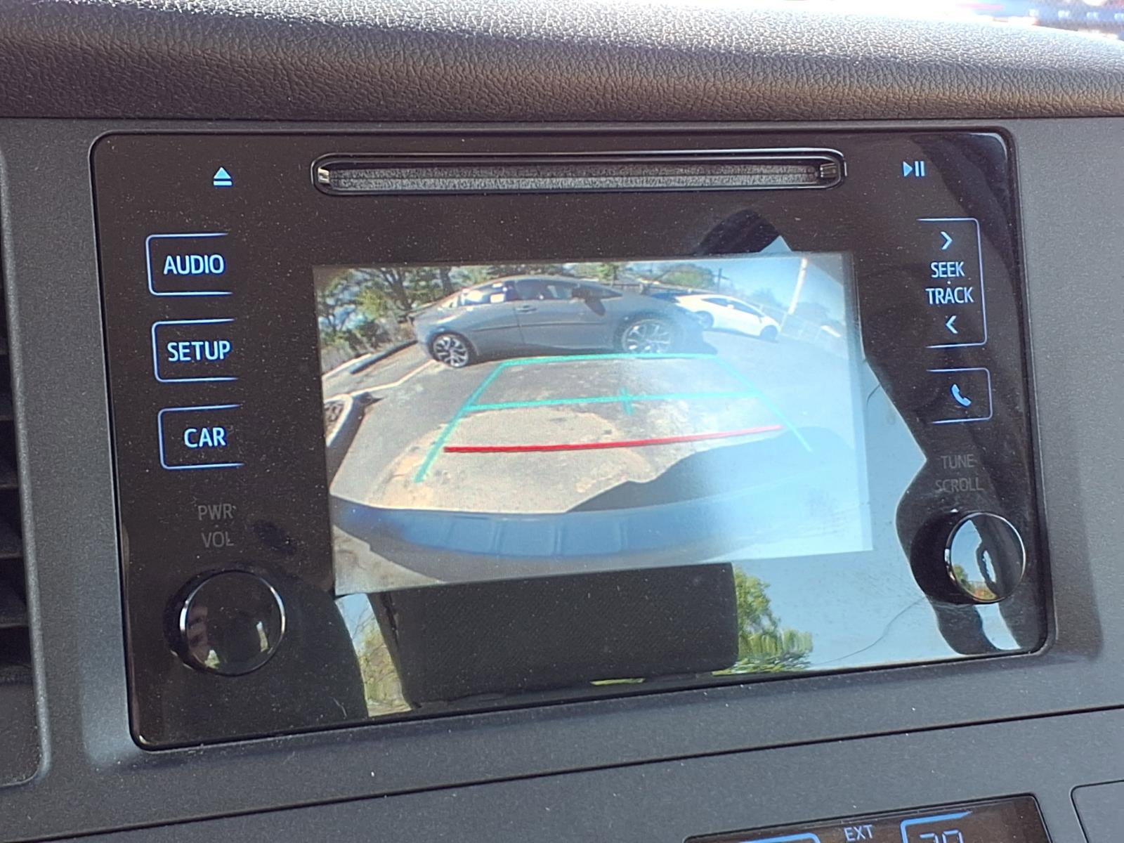 Used 2017 Toyota Sienna L FWD image 8