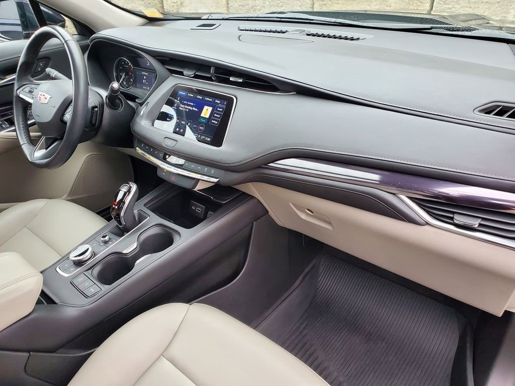 Certified 2023 Cadillac XT4 Luxury image 27