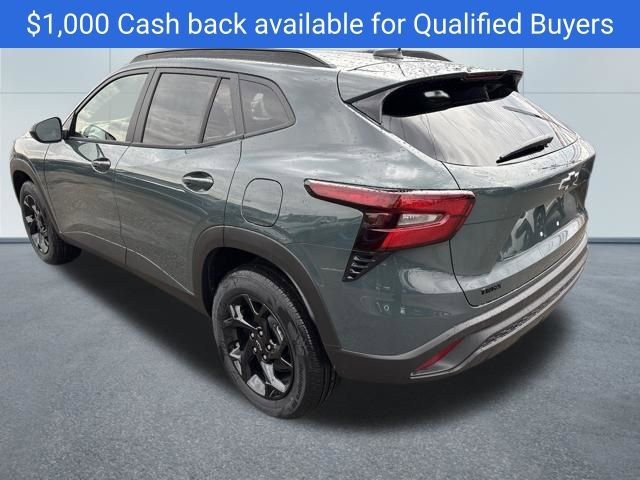 New 2026 Chevrolet Trax LT w/ Midnight Edition image 2