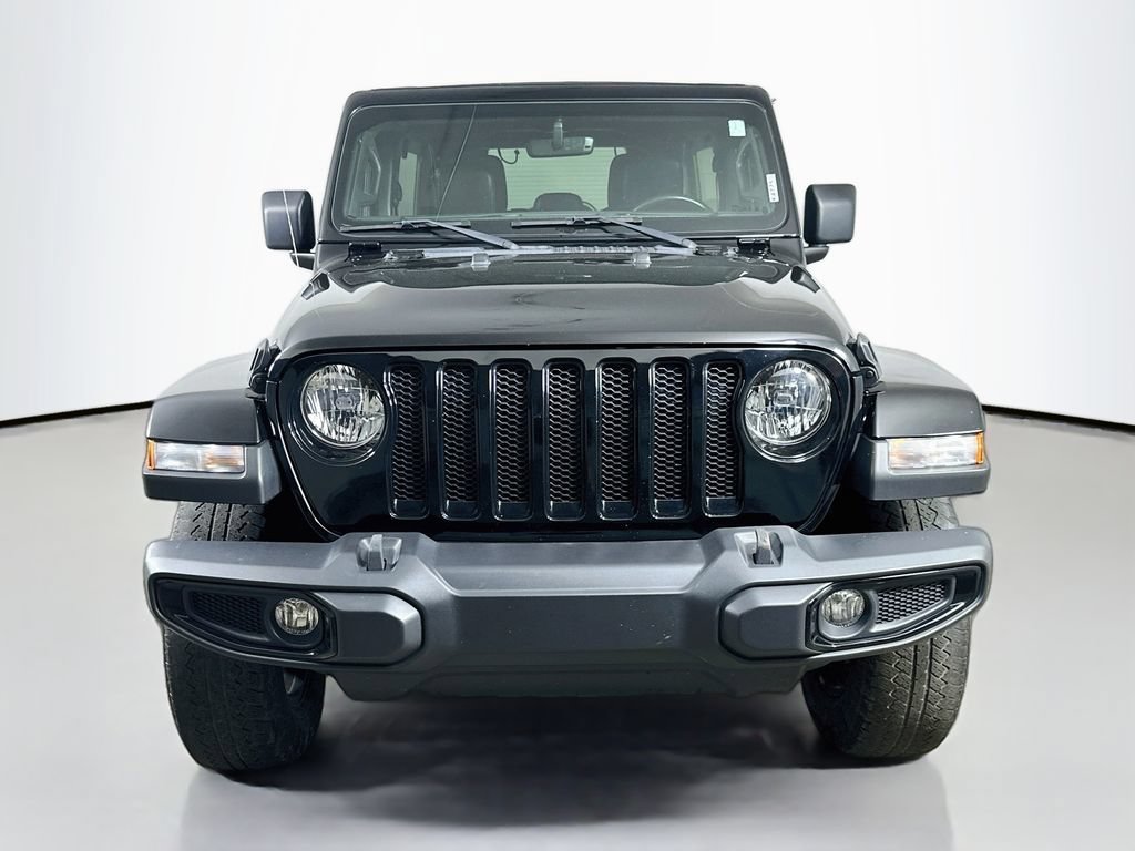 Used 2022 Jeep Wrangler Unlimited Sahara AWD/4WD image 2