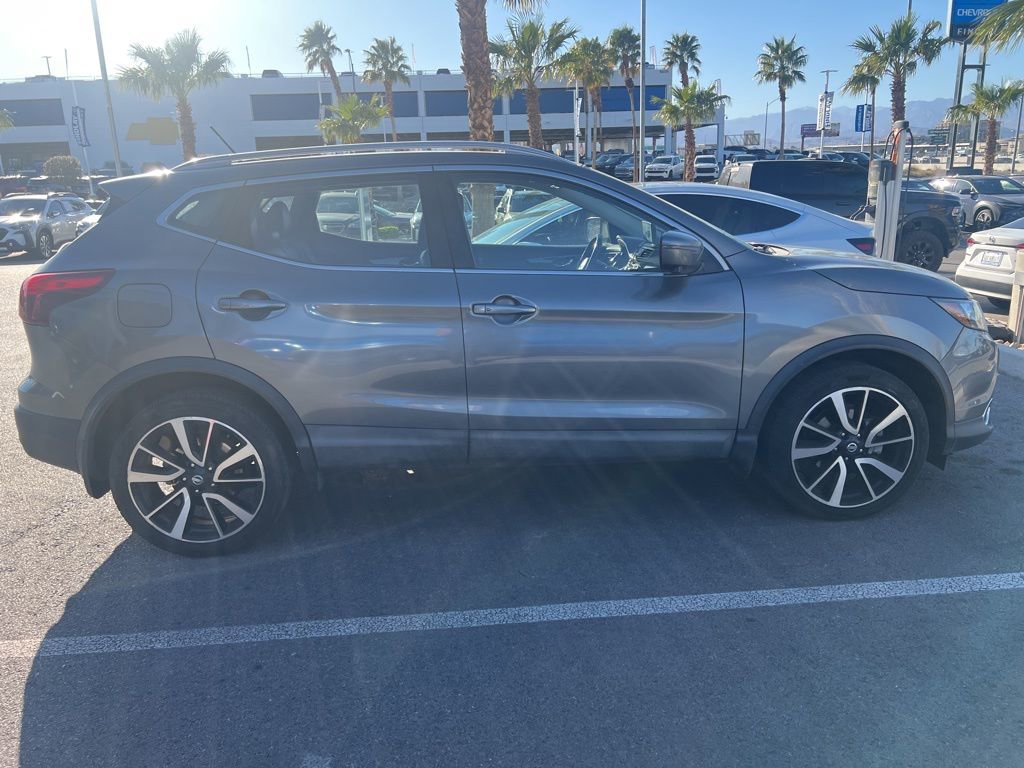 Used 2017 Nissan Rogue Sport SL w/ SL Premium Package FWD image 32
