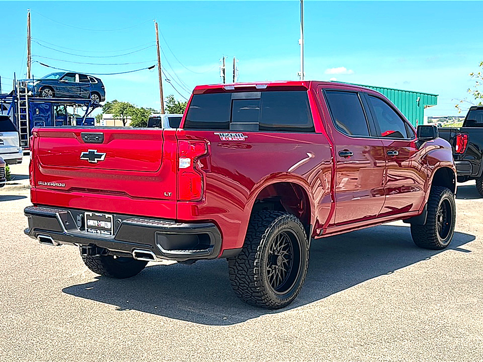 Used 2025 Chevrolet Silverado 1500 LT Trail Boss w/ Convenience Package II AWD/4WD image 8