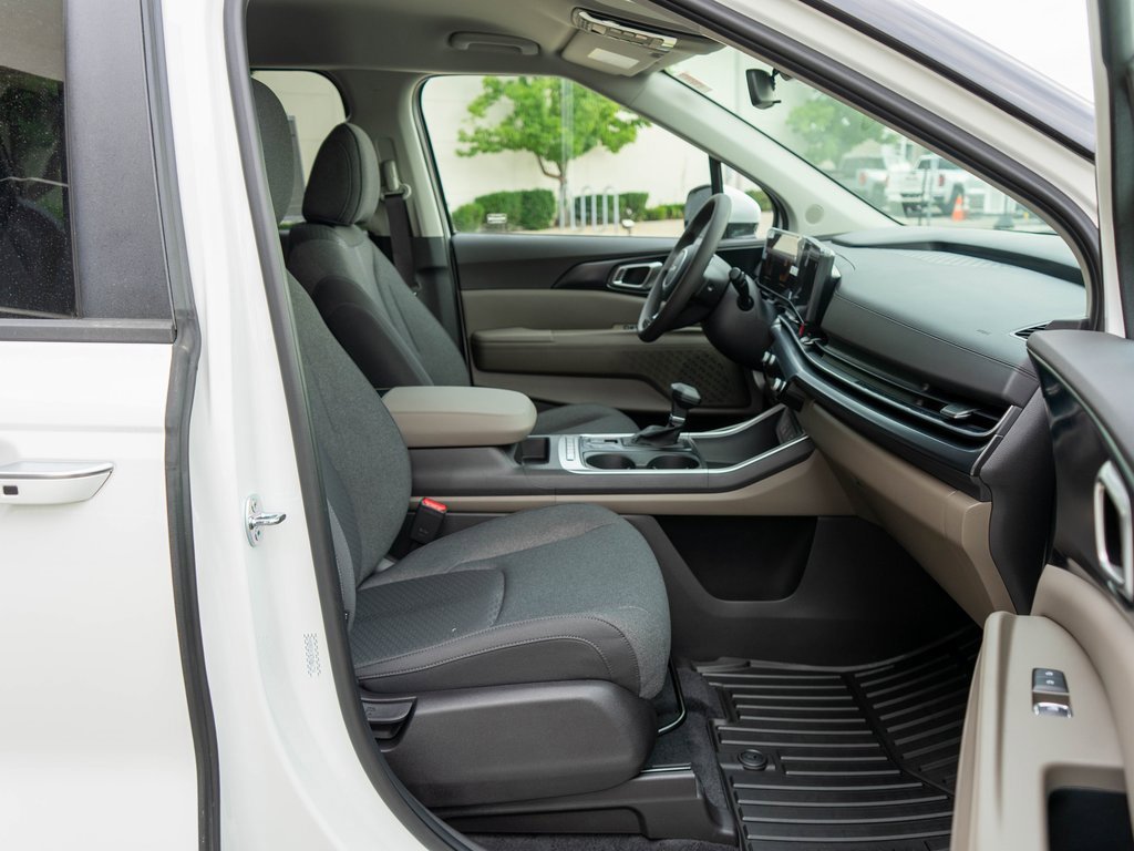 New 2026 Kia Carnival LX image 10