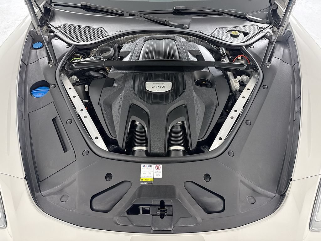 Used 2021 Porsche Panamera RWD image 29