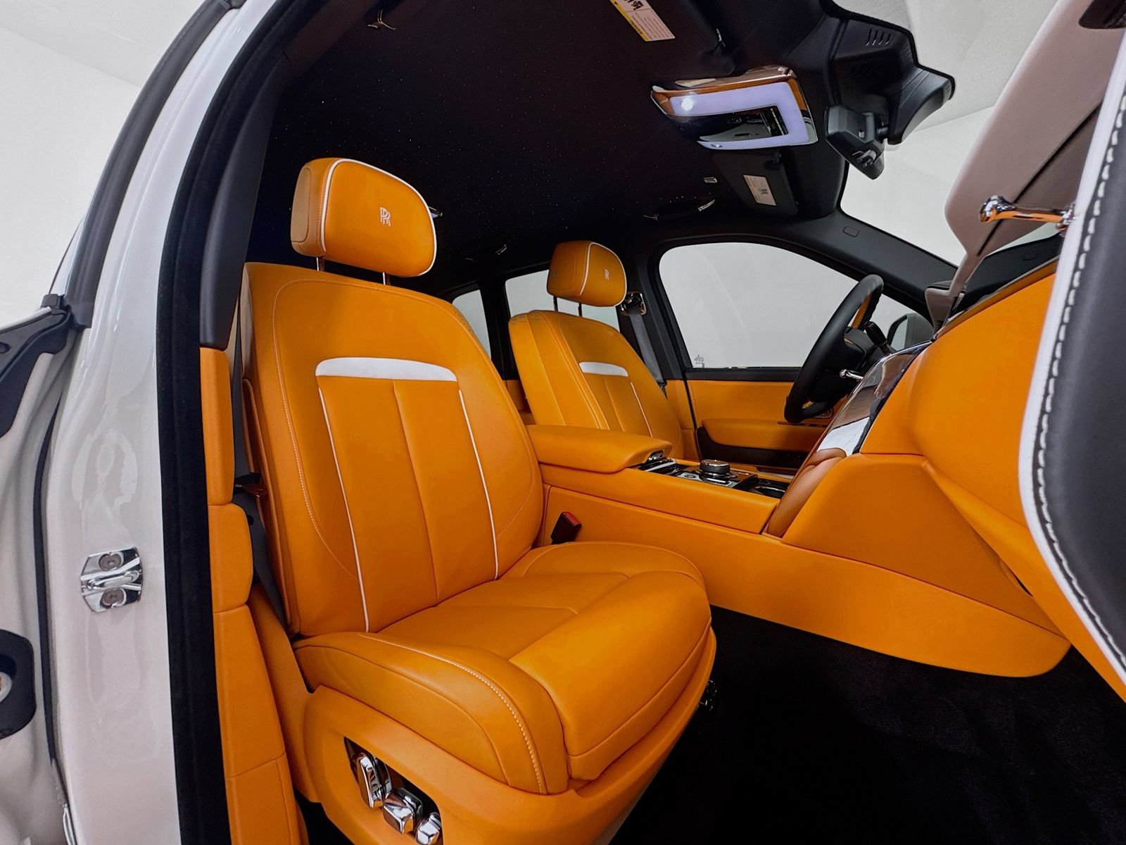 Certified 2025 Rolls-Royce Cullinan AWD/4WD image 28