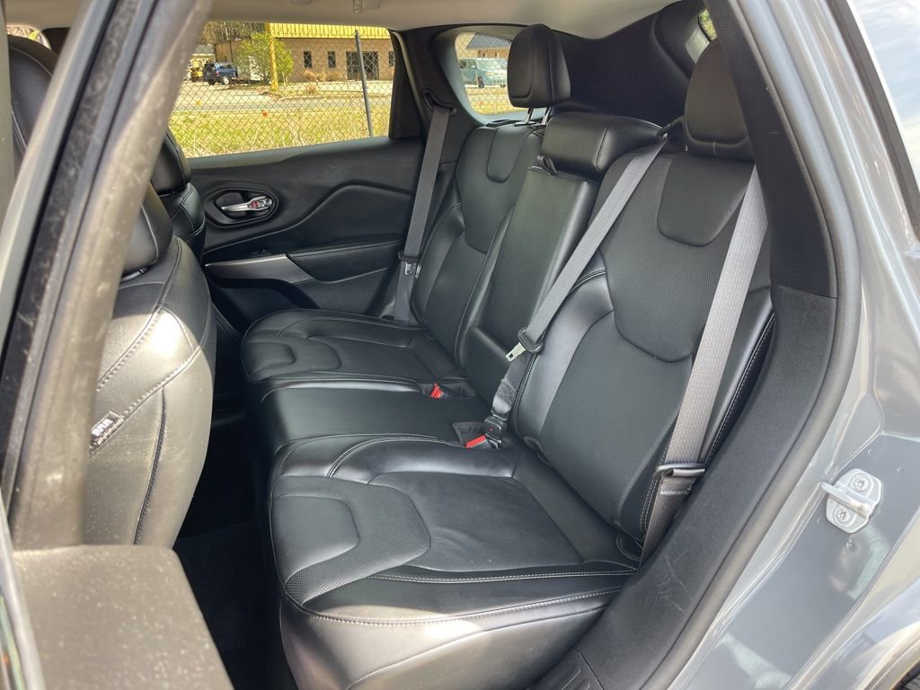 Used 2021 Jeep Cherokee Latitude Lux image 19