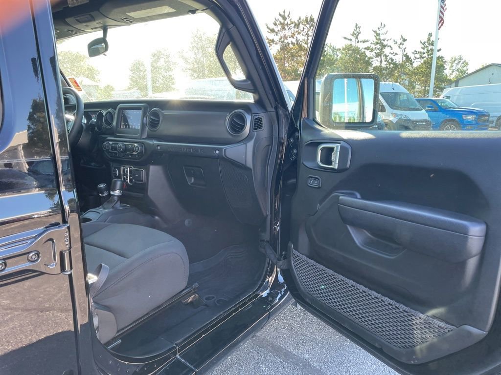 Used 2023 Jeep Wrangler Sport S image 40