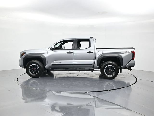 Used 2024 Toyota Tacoma TRD Off-Road AWD/4WD image 8