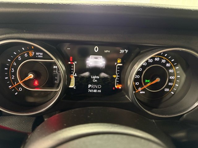 Used 2018 Jeep Wrangler Unlimited Sahara w/ Uconnect 4C Nav & Sound Group image 15