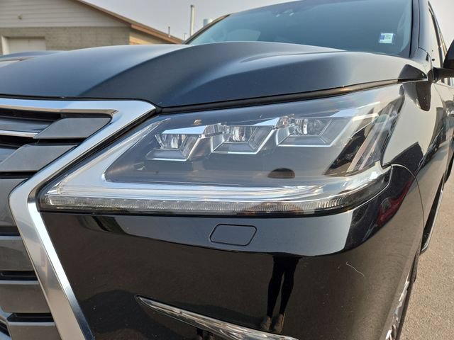 Used 2017 Lexus LX 570 4WD w/ Luxury Package image 6