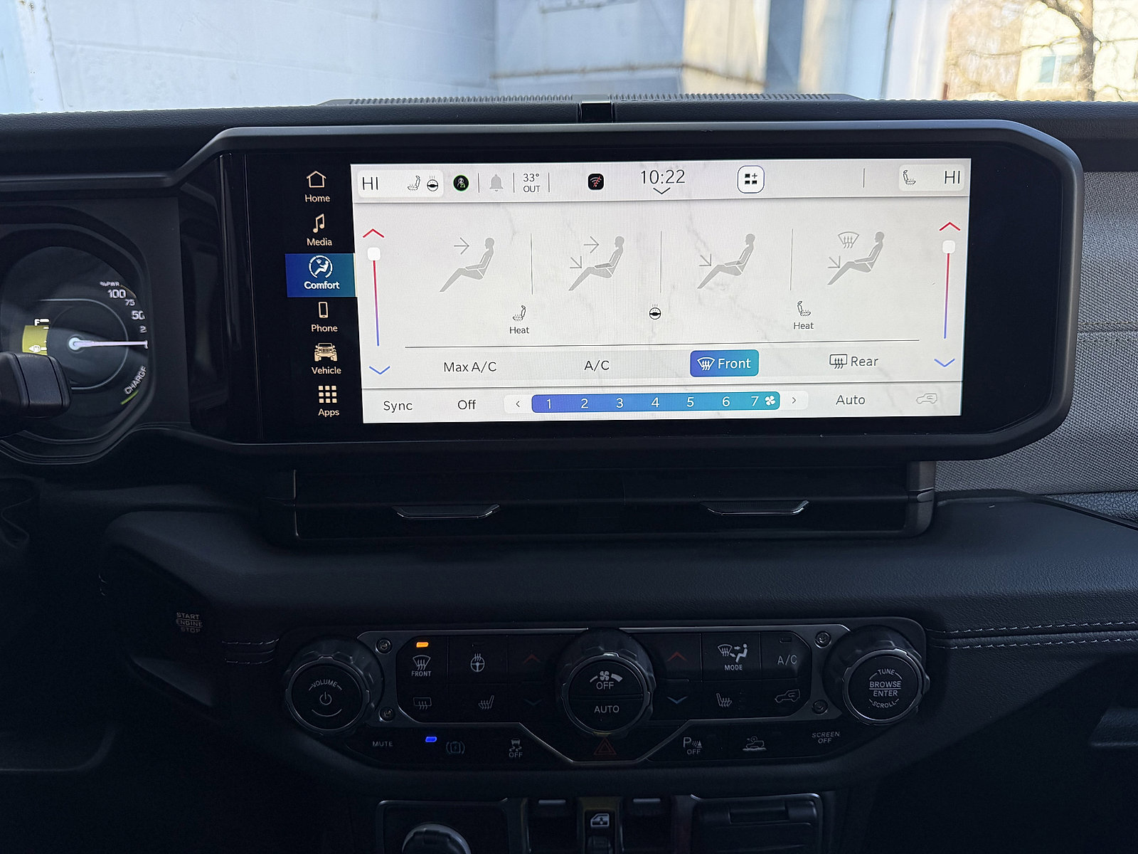 Used 2025 Jeep Wrangler Sahara w/ Safety Group image 13