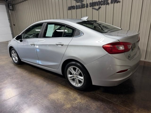 Used 2018 Chevrolet Cruze LT w/ LT Fleet Convenience Package FWD image 5