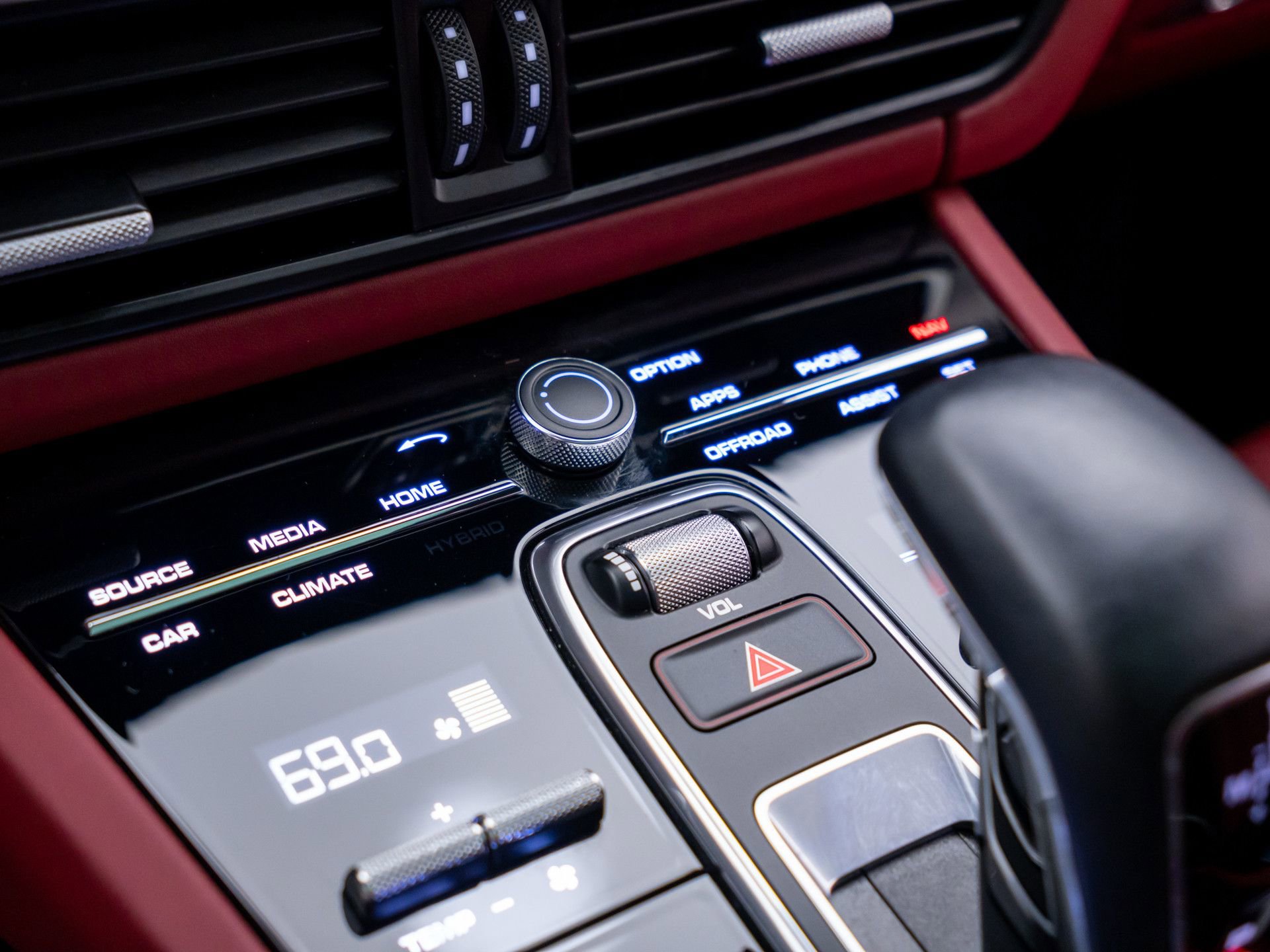 Certified 2023 Porsche Cayenne AWD/4WD image 26